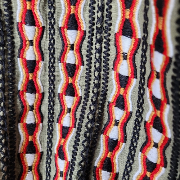 V De Vinster Embroidered Ballon Sleeve Dress - Picture 7 of 16